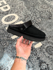 UGG Goldenstar Clog Black Women’s